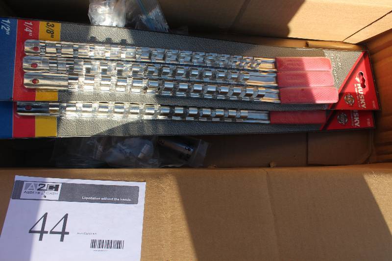 lot 44 image: Box Lot of Office Supplies