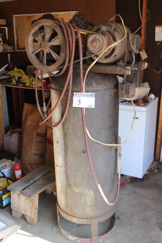 lot 5 image: Ingersoll Rand Air Compressor