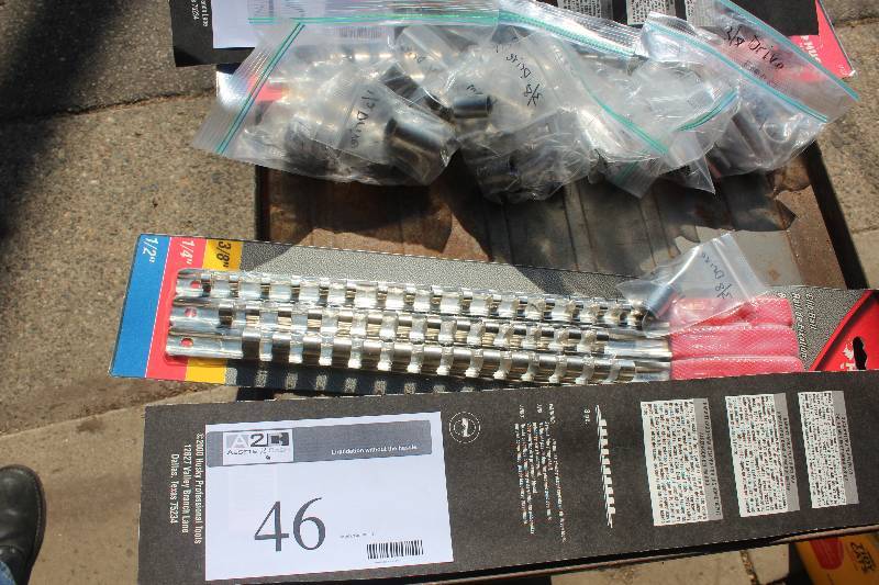 lot 46 image: Box Lot of Office Supplies