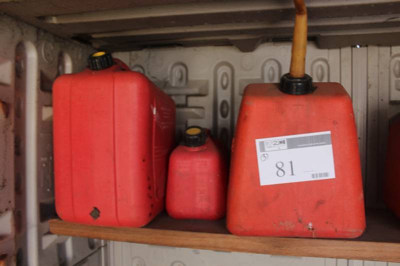 lot 81 image: Lot of (4) Gasoline Cans
