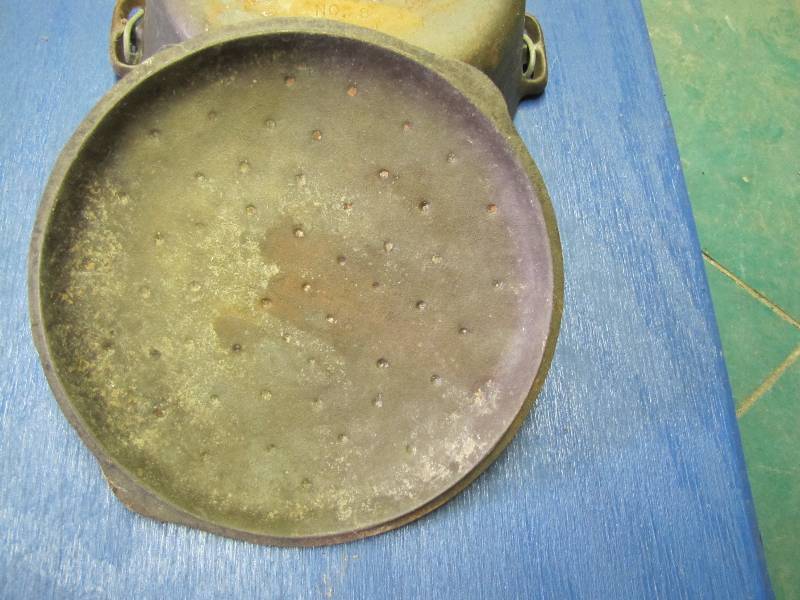Cast Iron Kettle w Lid