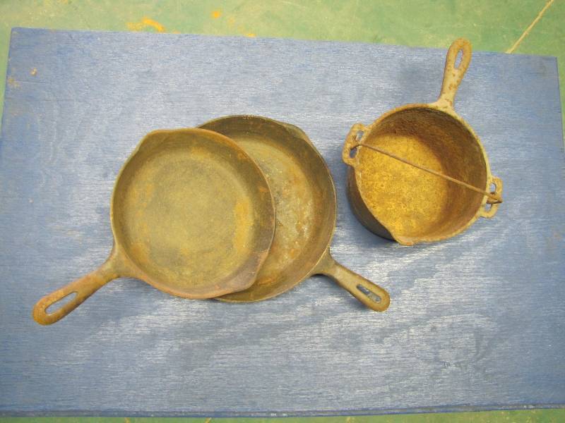 Cast Iron Pot & 2 Pans