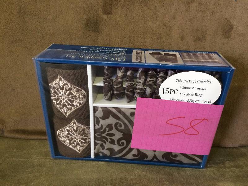 lot 58 image: 15 Complete Bath Set New