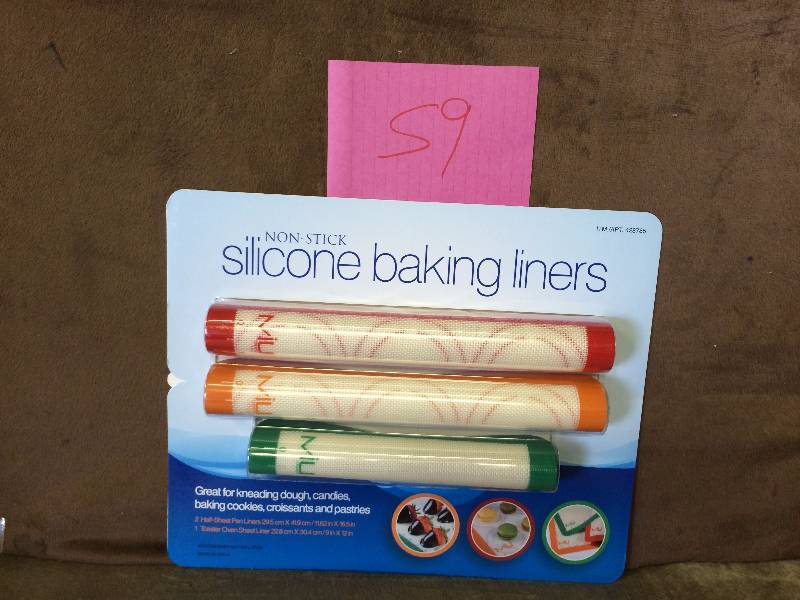 lot 59 image: Silicone Baking Mat Set - Professional Heat-Resistant Non Stick Mats & Liners for Cookie