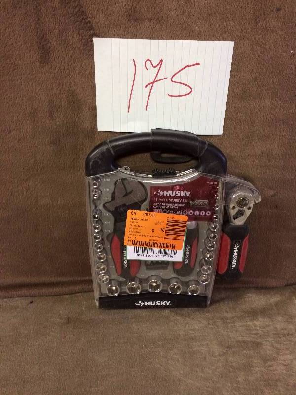 lot 175 image: Husky Tool set