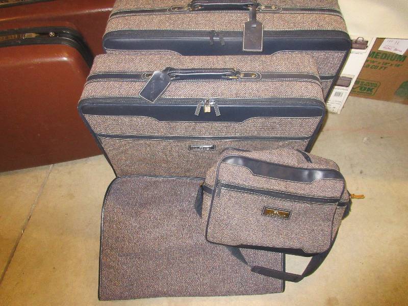 Get Outta Town  Soft and Hard Case Luggage