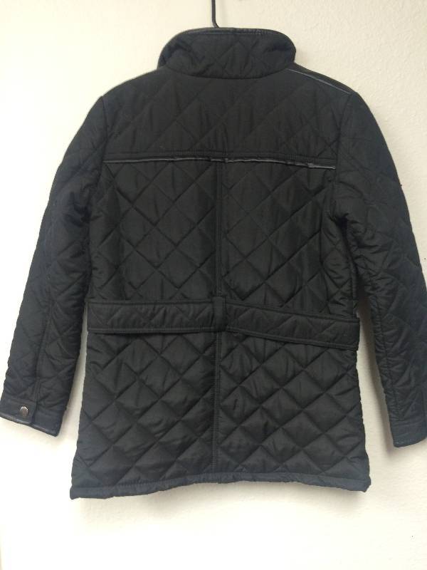 lot 9 image: Womans Lightweight Jacket