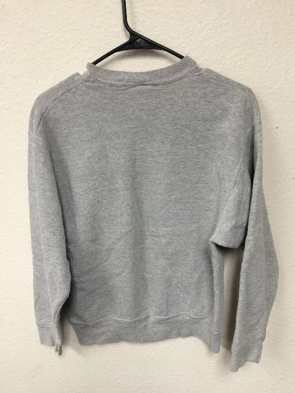 lot 22 image: UND Sweatshirt