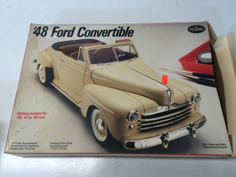 lot 4 image: 48 Ford Convertible
