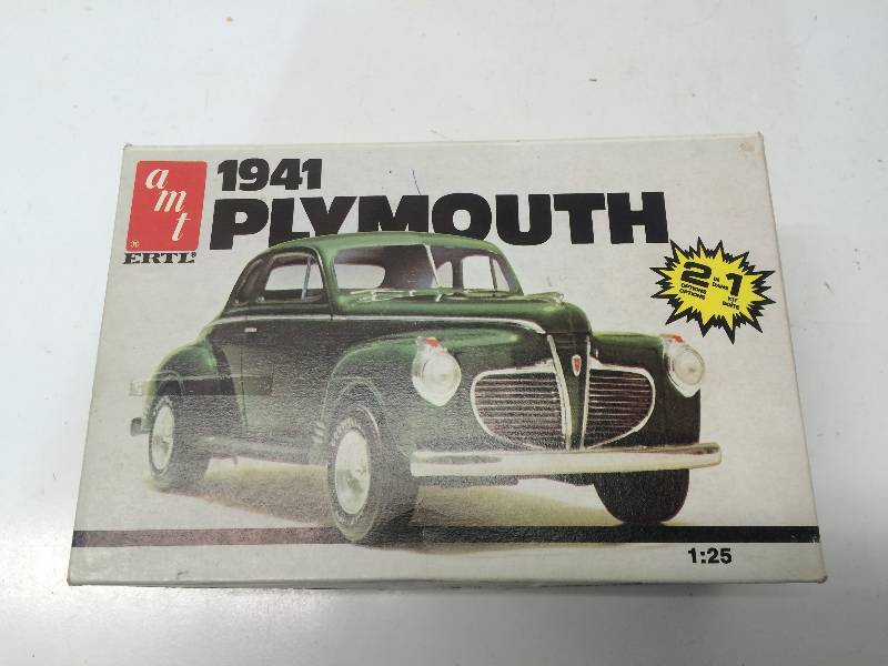 lot 13 image: 1941 Plymouth
