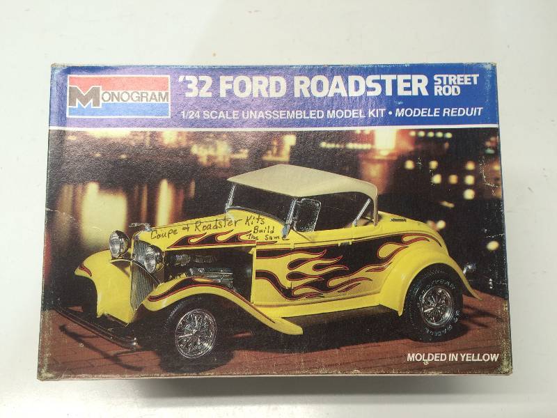 lot 16 image: 32 Ford Roadster Street Rod