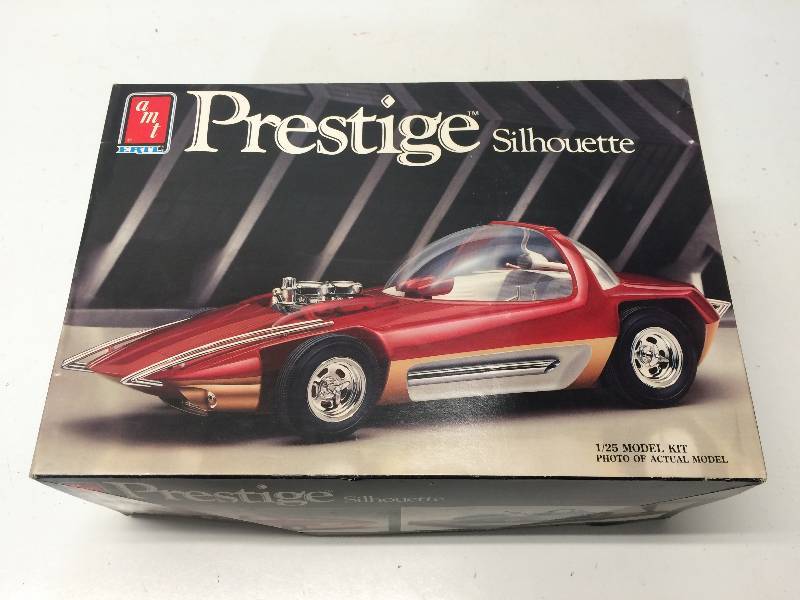 lot 25 image: Prestige Silhouette