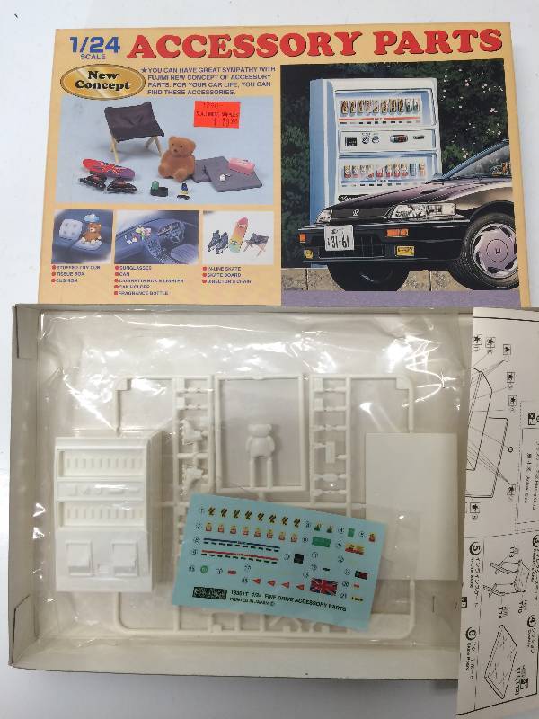 lot 42 image: Model Car Accessory Parts