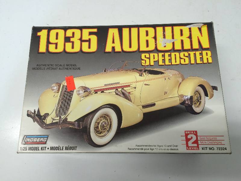 lot 44 image: 1935 Auburn Speedster