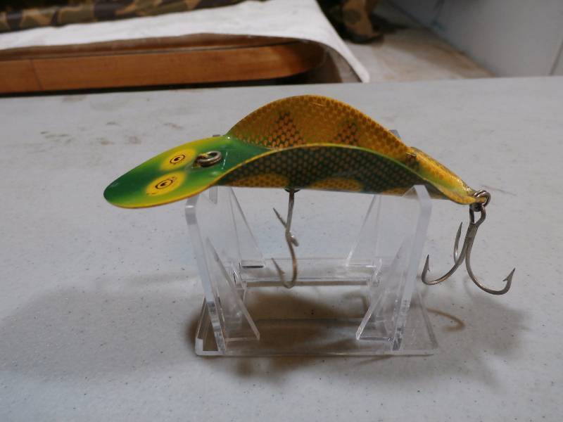 lot 2 image: Buck Perry Spoon Plug