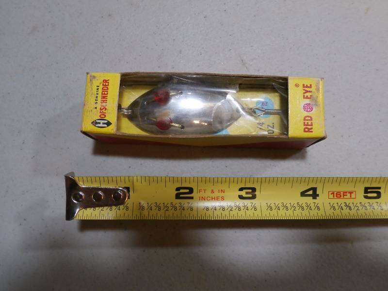 lot 9 image: red eye spoon nip