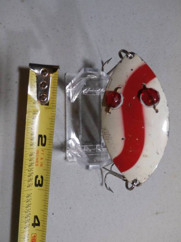 lot 12 image: red eyed spoon