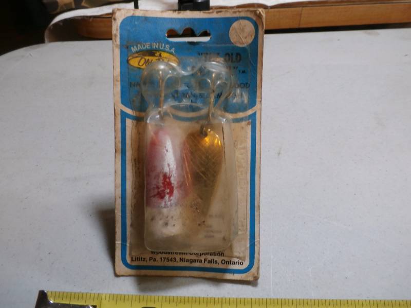 lot 32 image: 2 nip lures