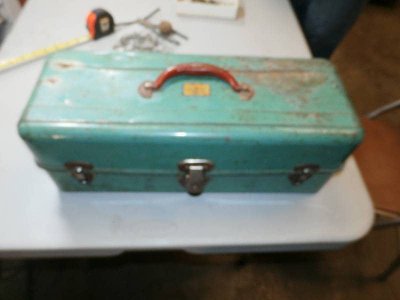 lot 118 image: Tackle Box