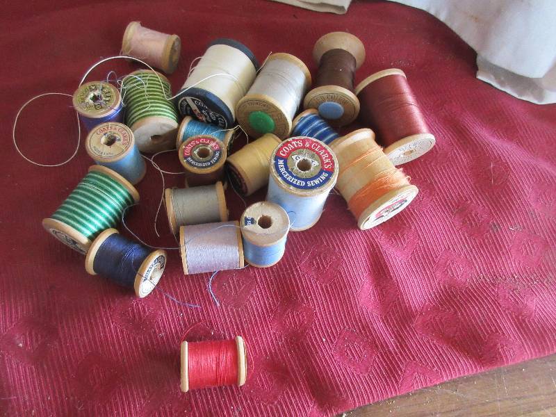 VINTAGE WOODEN THREAD SPOOLS