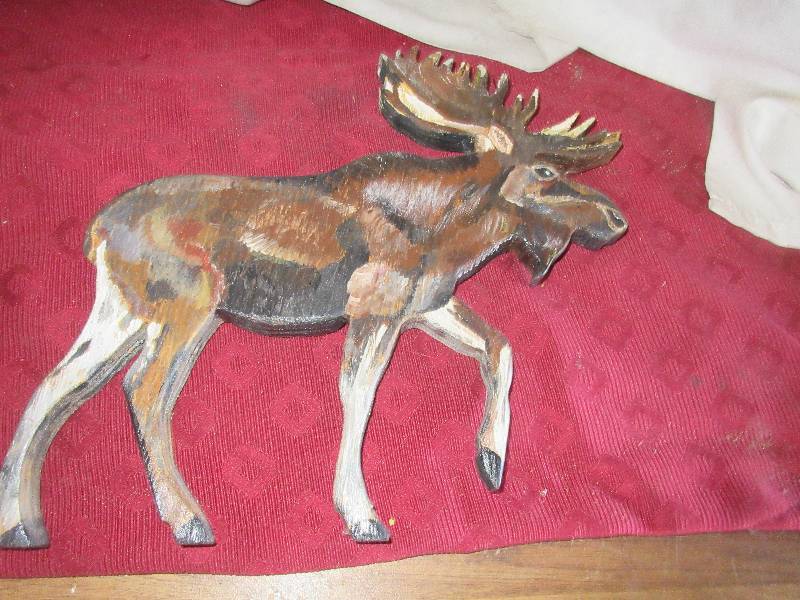 HAND CRAFTED WOODEN MOOSE