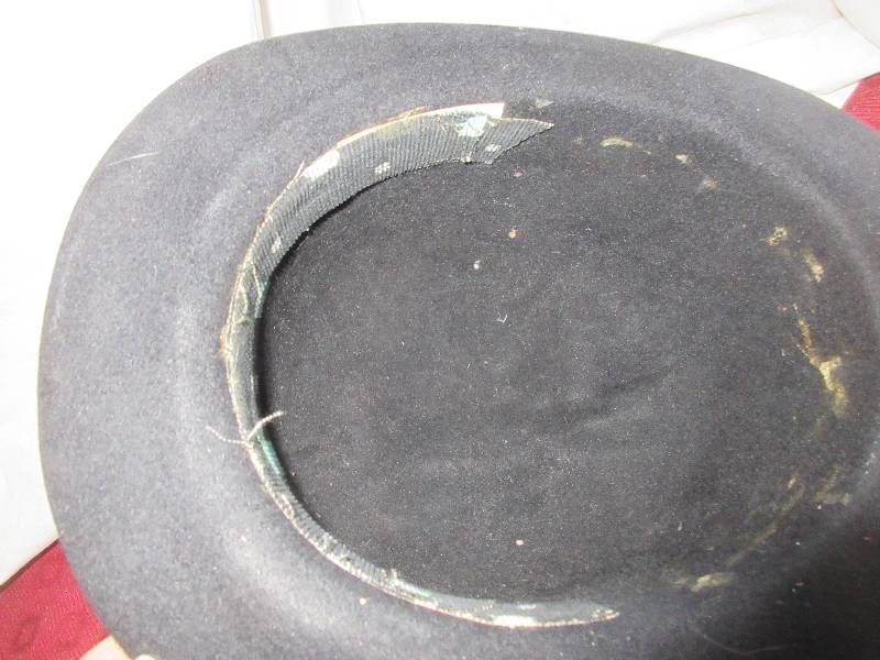 VINTAGE TOP HAT