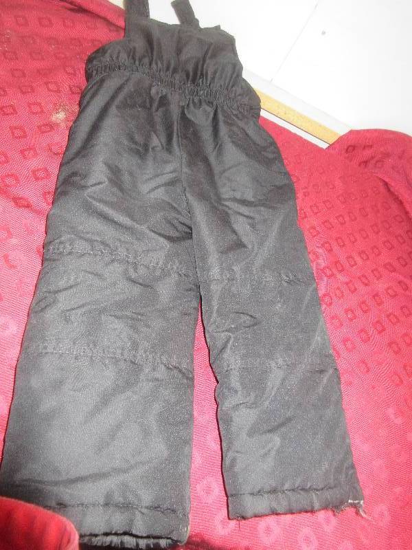 SIZE 4 CHILDS SNOW PANTS