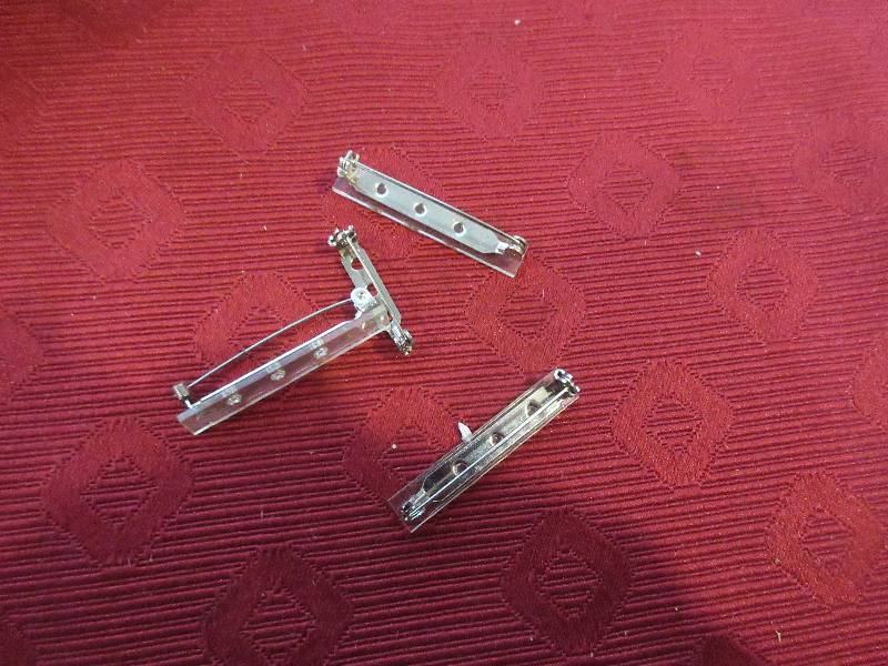 GOLD AND SILVER CLIPS