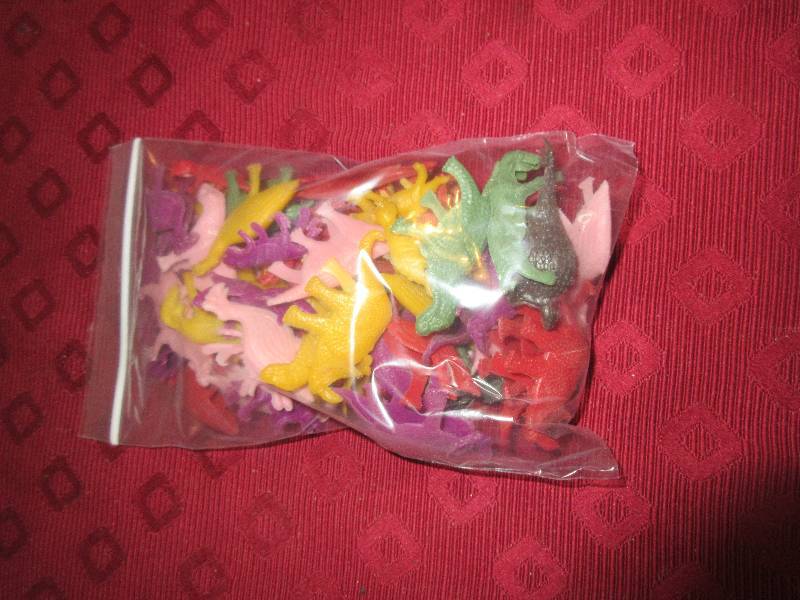 VINTAGE PLASTIC DINOSAURES