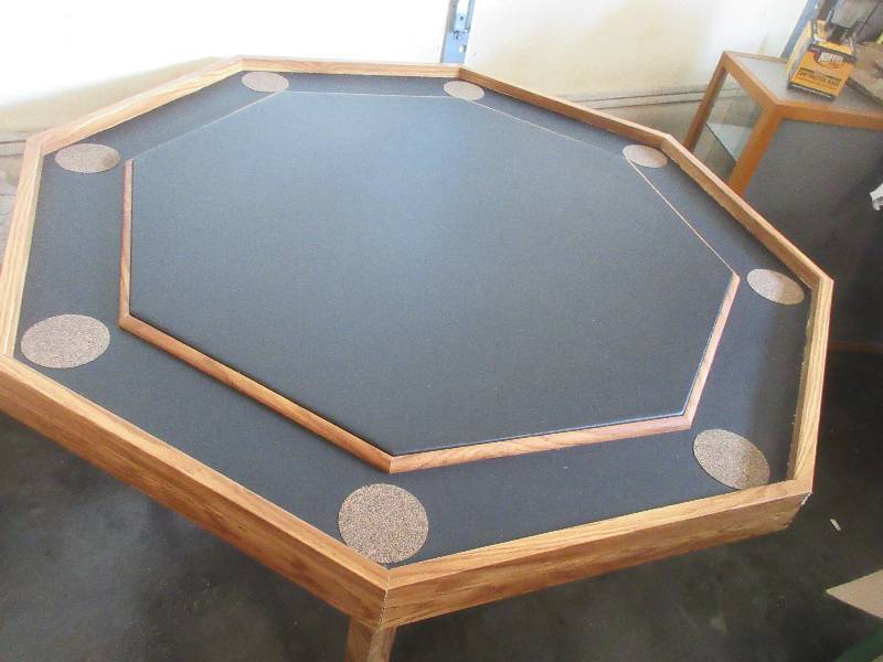 POKER TABLE