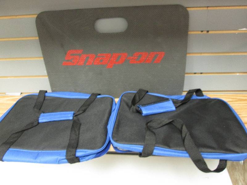 2 insulated totes, 1 kneeling pad...