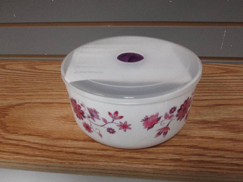 Set of 3 nested vented covered bow...