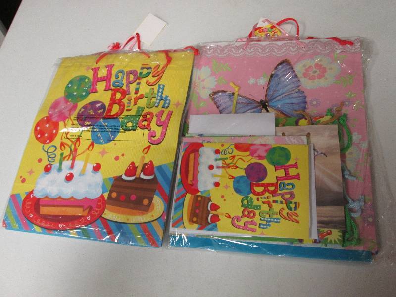 Lot of 2  8 pc birthday card bag t...