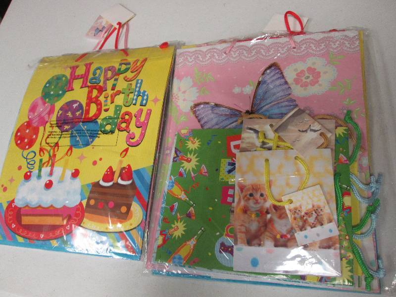 Lot of 2  8 pc birthday card bag t...