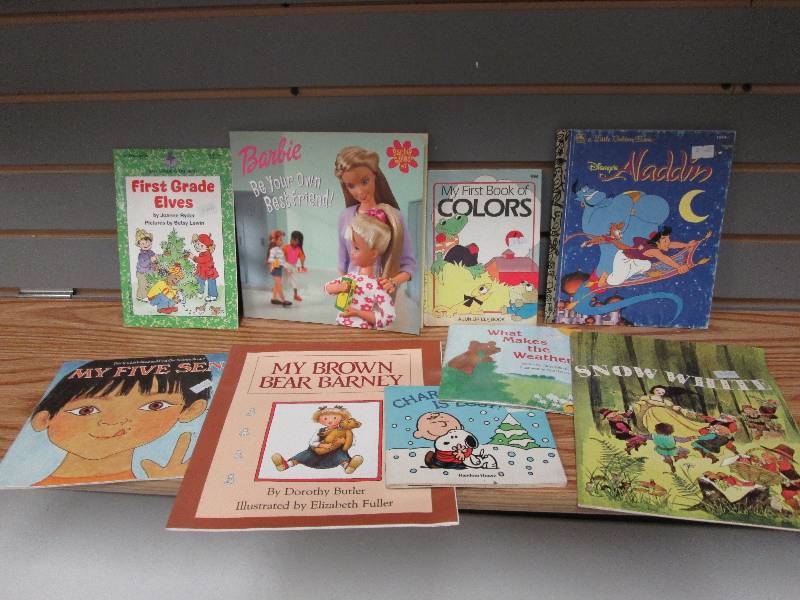 Lot of 9 childrens books...