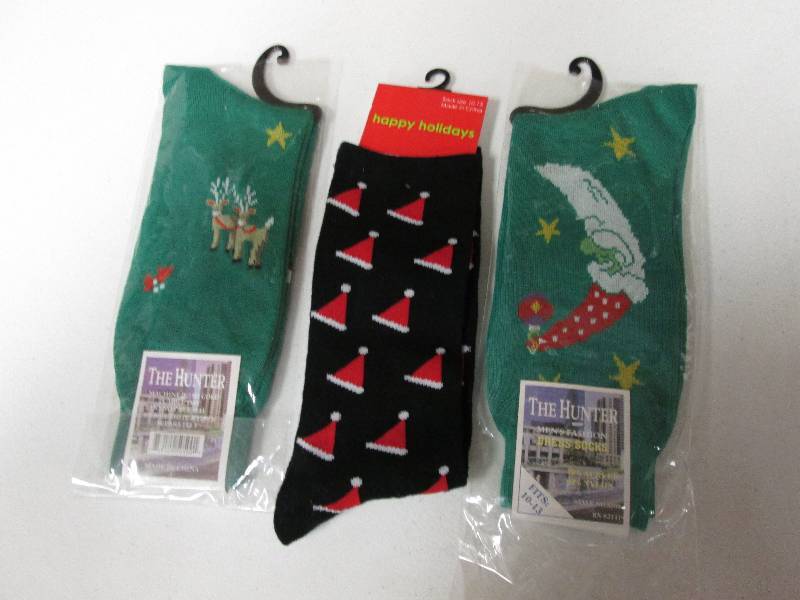 Lot of 3 mens dress Christmas sock...