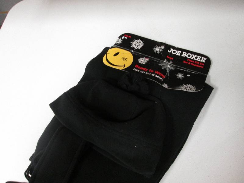 Joe Boxer black - scarf, hat & head...