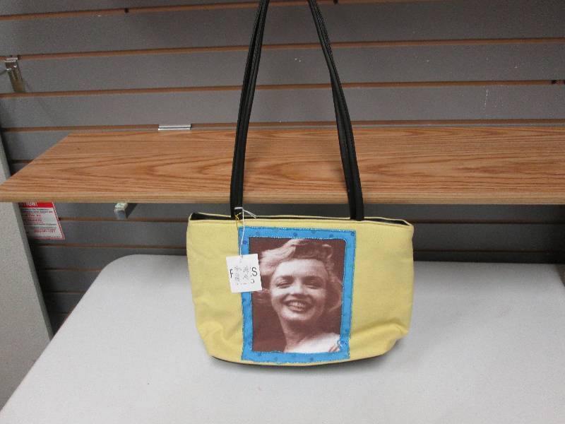 Marilyn Monroe zip small fabric tot...