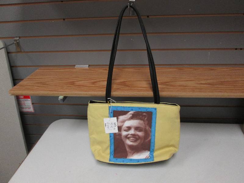 Marilyn Monroe zip small fabric tot...