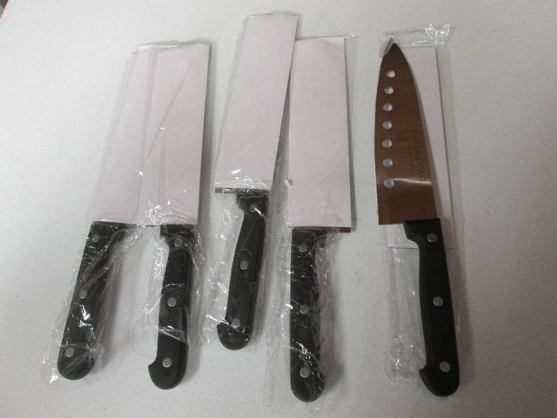 Lot of 5 Gold Coast Santouku knives...