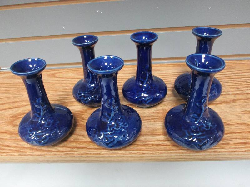 Lot of 6 blue 5  ceramic vases ...