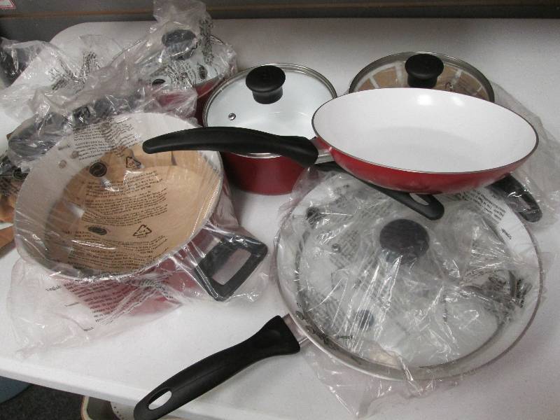 T-Fal 11 pc non-stick cookware set ...