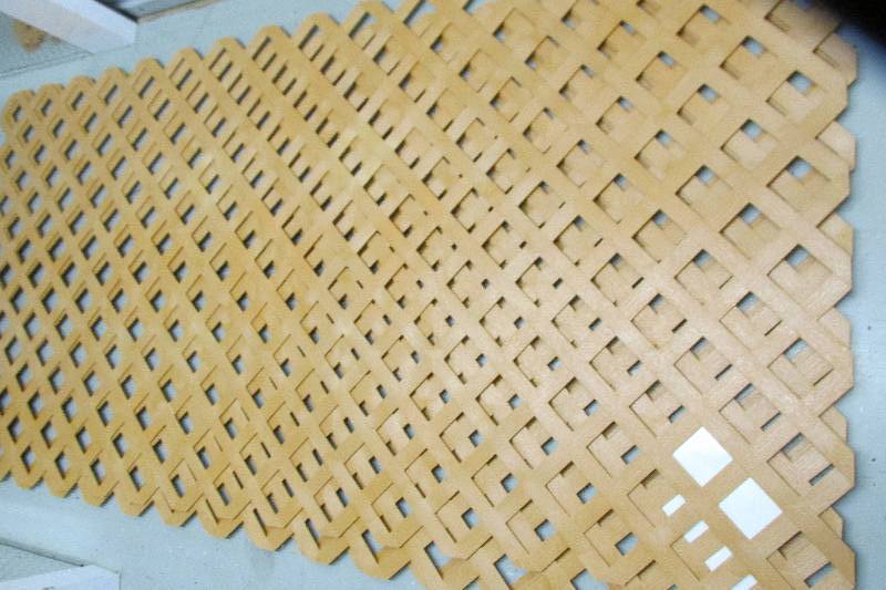 lot 106 image: Lot of 5 sheets, 4 x 8 feet plastic...