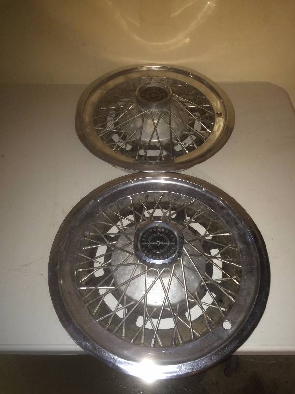Pair Thunderbird Hub Caps