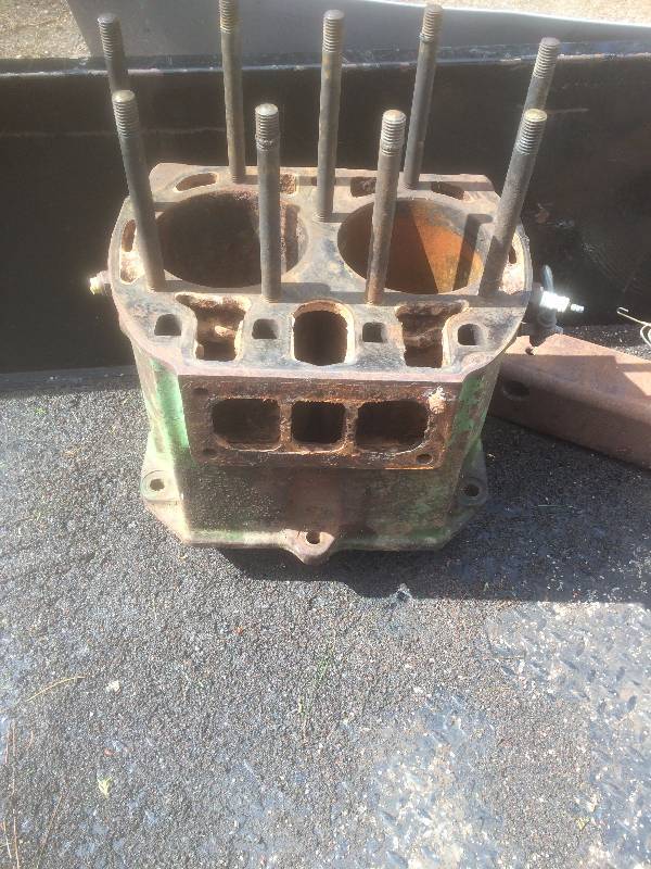 John Deere A Cylinders