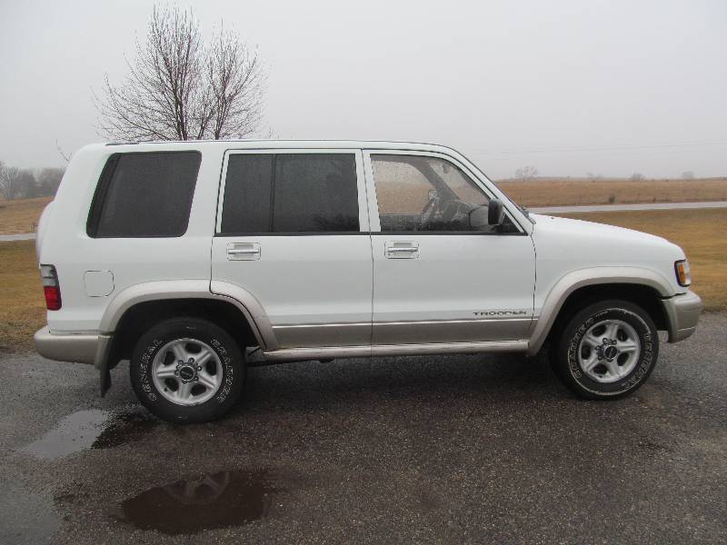 2001 Isuzu Trooper