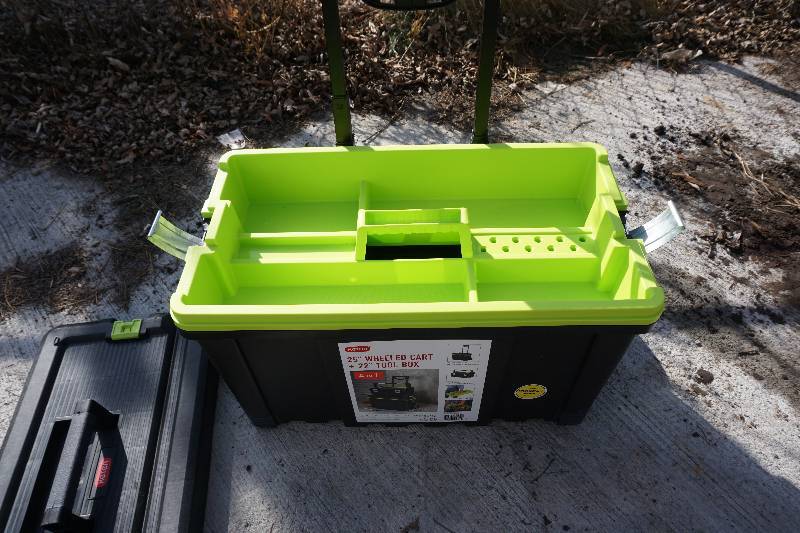 lot 46 image: Keter 25 Wheeled Tool Box