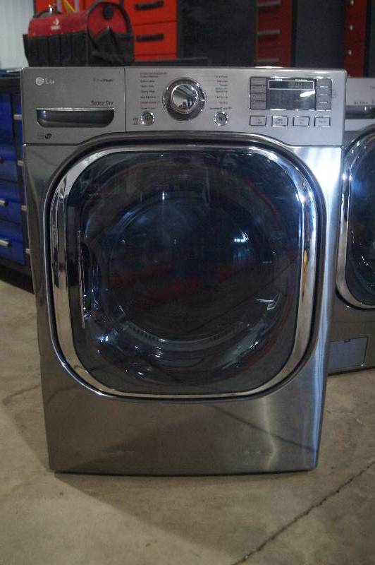 lot 5 image: LG Gas Dryer in Graphite Steel