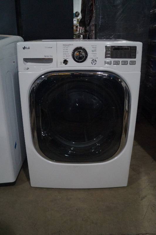 lot 8 image: LG Electric Dryer in White