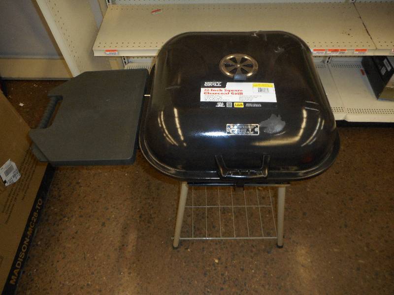 Backyard Grill 22 SQUARE CHARCOAL GRILL